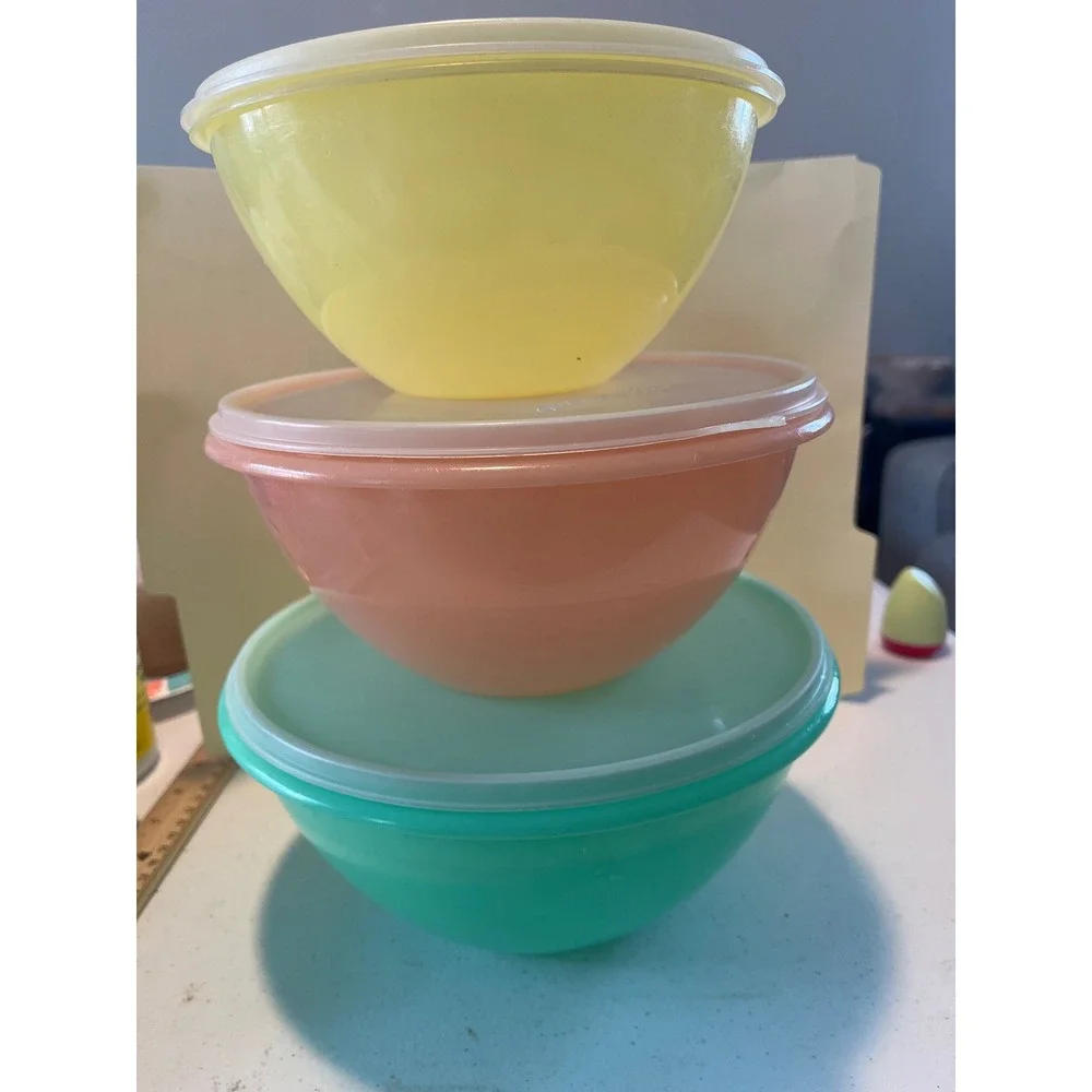 Vintage Tupperware Wonderlier Nesting Bowls Set of 3 Pastel Yellow Peach Green